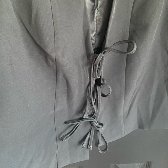 Missguided Black Tie Front Vest-Size XL - Picture 3 of 6